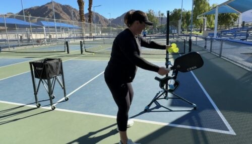 SpinPro für Pickleball – Lerne, wie man mit Effet aufschlägt